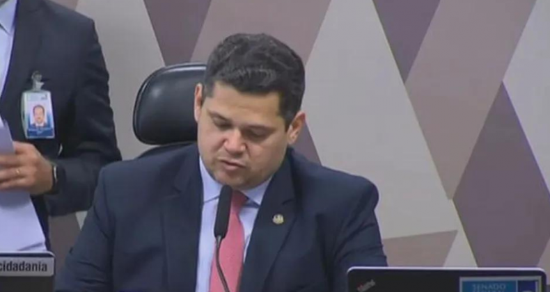 PEC da Transição: relator amplia teto para bancar Auxílio Brasil.