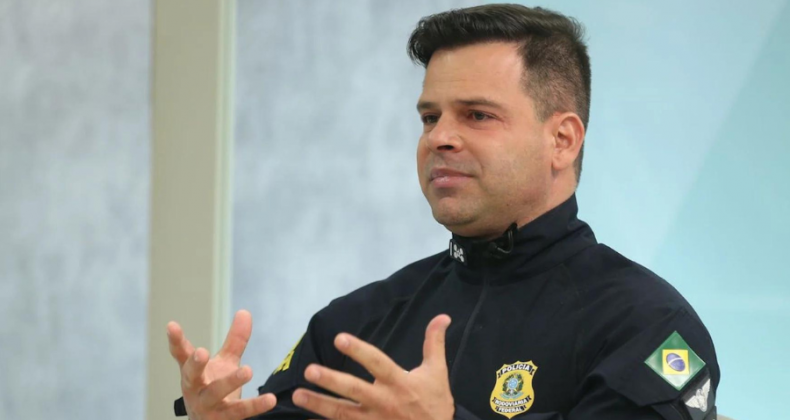 PRF aposenta ex-diretor geral investigado por bloqueios ilegais