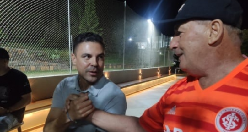 Bolívar ex-jogador do Internacional visita São José do Cedro.