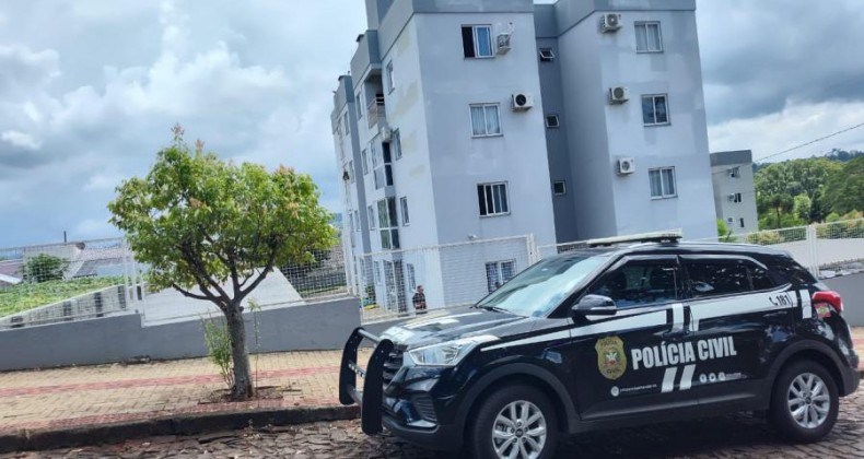 Homem morre após queda de 12 metros em Pinhalzinho.