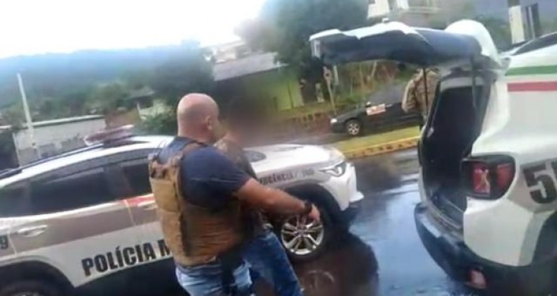 Suspeito de chacina em Campo Erê é preso pela PM.