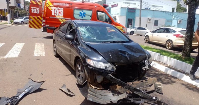 Motociclista fica ferido grave em acidente em Pinhalzinho.