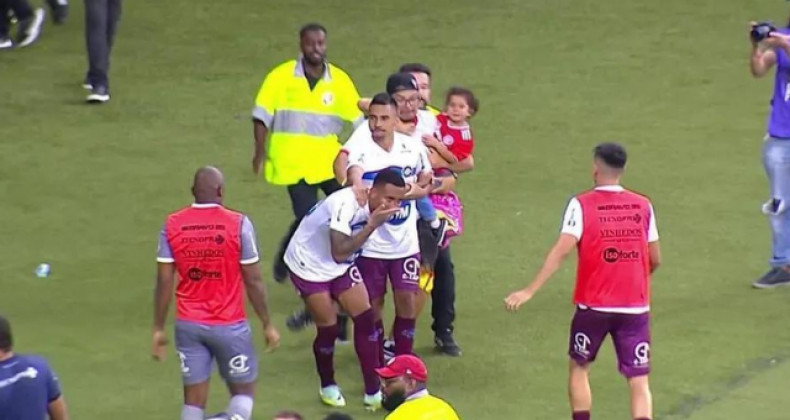 Briga generalizada marcam a derrota do Inter.