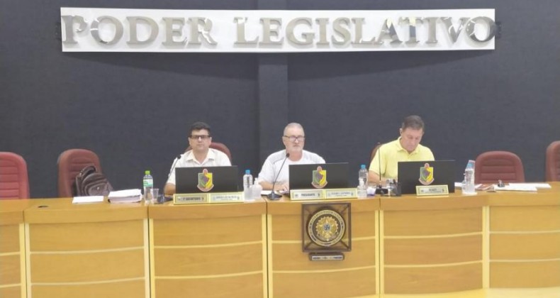 Câmara de Vereadores de Maravilha aprova reajuste do piso salarial do magistério.