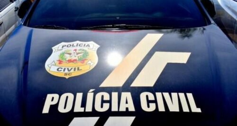 Jovem é preso por fazer apologia ao nazismo em Santa Catarina.