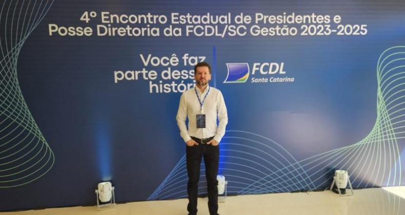 Paulo Hubner participa de posse da nova diretoria da FCDL.
