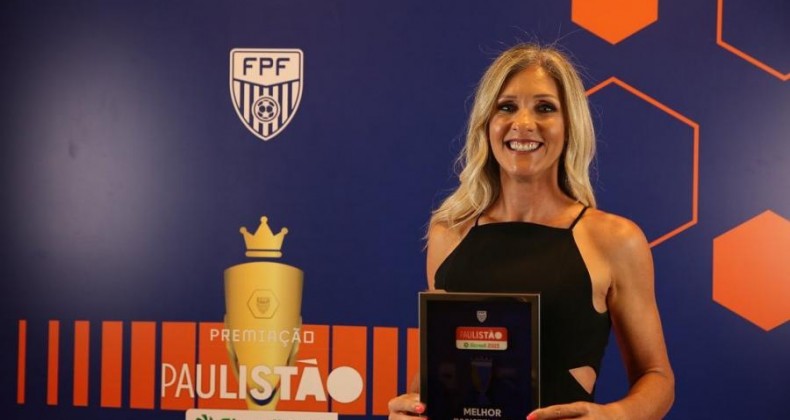 Bandeirinha de Saudades está no melhor trio de arbitragem do Paulistão.