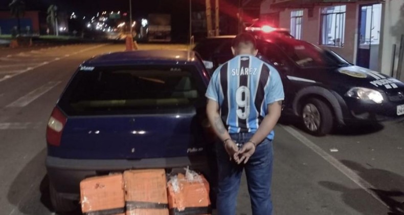 Homem é preso em flagrante transportando 50 kg de maconha.