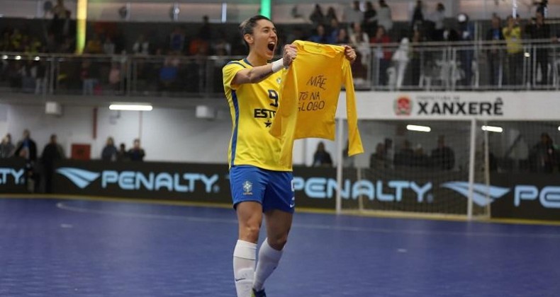 Brasil é campeão invicto do Torneio Internacional de Futsal Feminino.