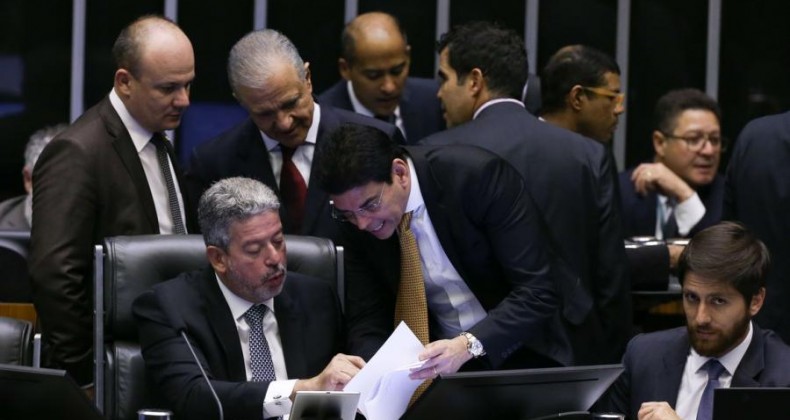 Câmara aprova texto-base do novo marco fiscal