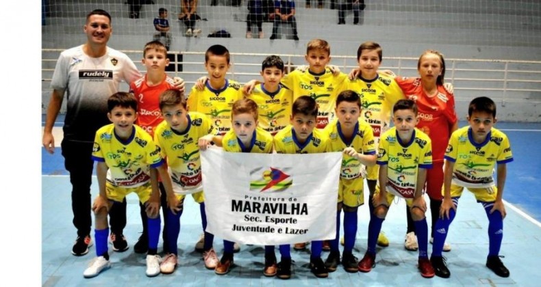 Maravilha vence triangular do Estadual sub 10 de futsal de base.
