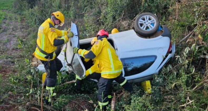 Identificado o casal que morreu após grave acidente de trânsito.