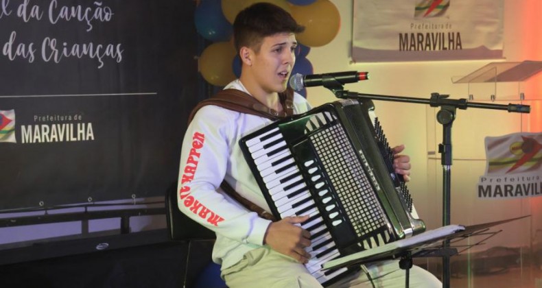 8ª edição do Festival da Canção reúne 32 talentos musicais em Maravilha.