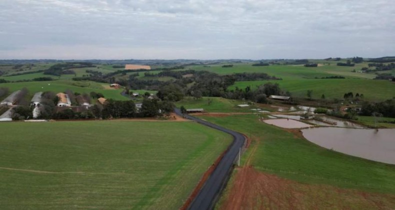 Asfaltamento da Linha Damo em Serra Alta é concluído.