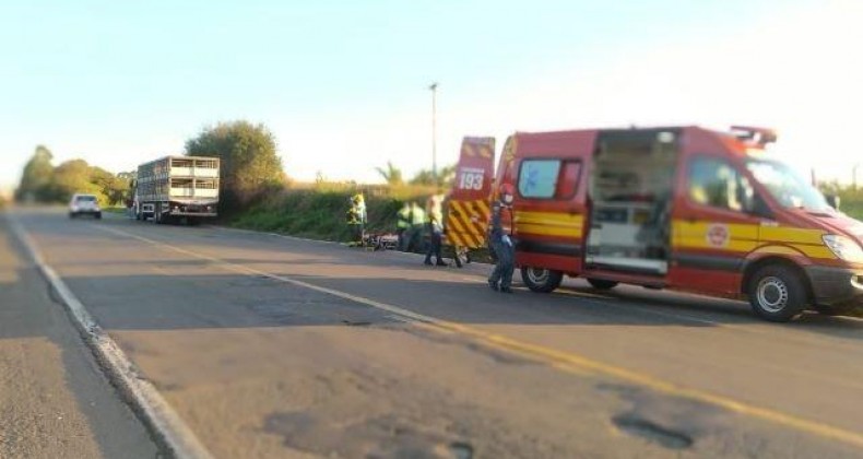 Bombeiros socorrem vítima na BR-158 em Cunha Porã.