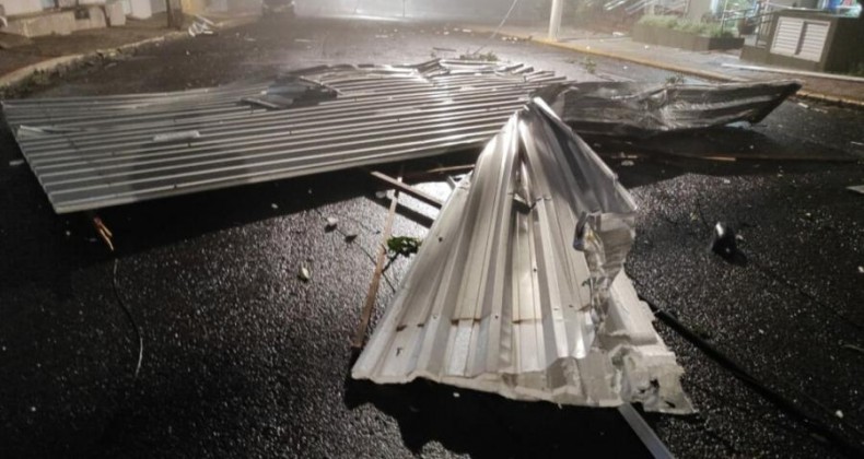 Chuva causa estragos em mais de 25 cidades do Oeste de SC.