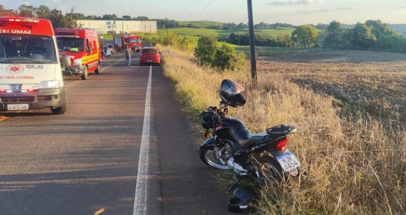 Grave acidente na SC 492 deixa motociclista ferido próximo a Tigrinhos.