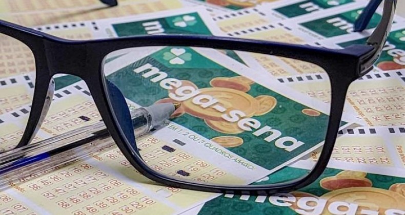 Três apostas dividem prêmio da Mega-Sena de mais de R$ 68 milhões.