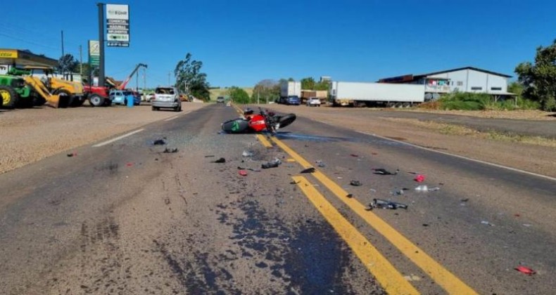 Acidente entre carro e moto deixa uma pessoa ferida no Oeste de SC.