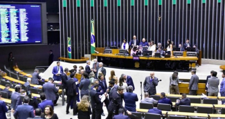 Congresso aprova novo marco fiscal e substitui teto de gastos