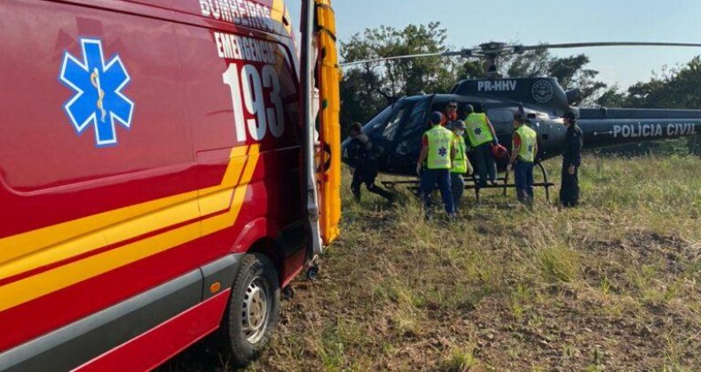 Empilhadeira tomba e deixa homem ferido em Bom Jesus do Oeste.