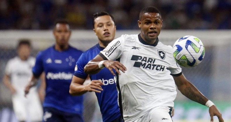Líder Botafogo fica no 0 a 0 com o Cruzeiro no Mineirão.