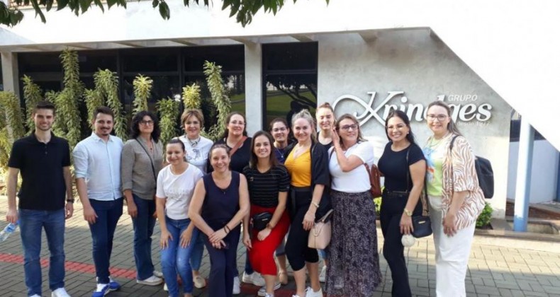 Núcleo do Vestuário realiza visita técnica ao Grupo Krindges.