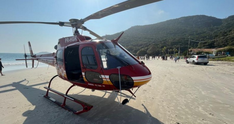 Pescador leva choque no mar e é socorrido em parada cardiorrespiratória.