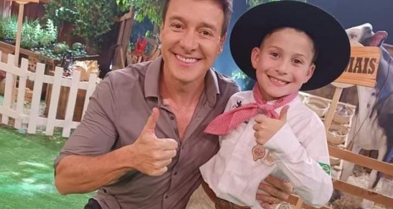 Fã de rodeios no Oeste de SC participará de programa em rede nacional.
