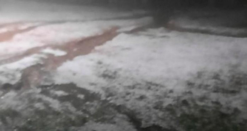 Granizo provoca estragos em 10,7 mil casas no RS.