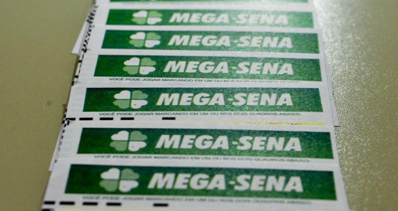 Mega-Sena acumula; prêmio chega a R$ 5,2 milhões.