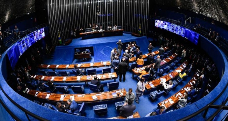 Senado aprova marco temporal para demarcação de terras indígenas.