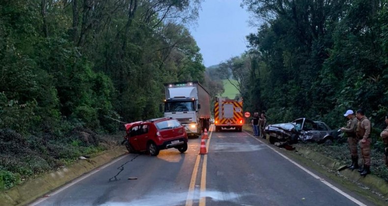 Veículo de Nova Erechim se envolve em acidente com óbito em Guatambu.