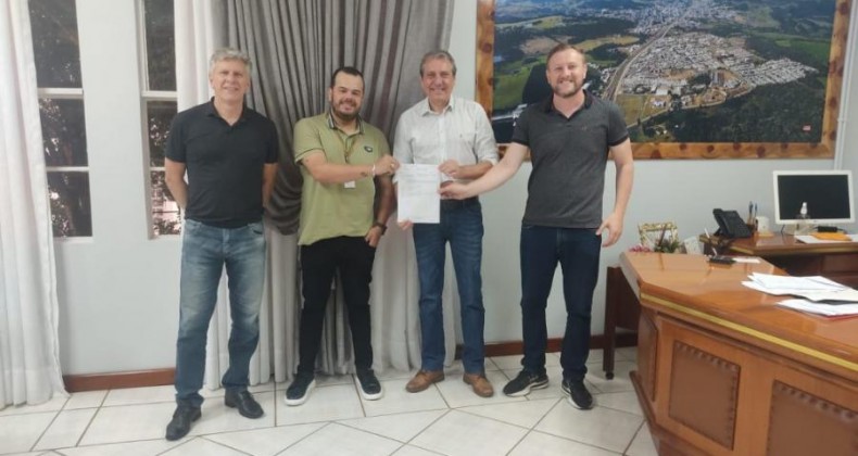 Deputado Mauro de Nadal destina R$ 300 mil para Ponte Serrada.
