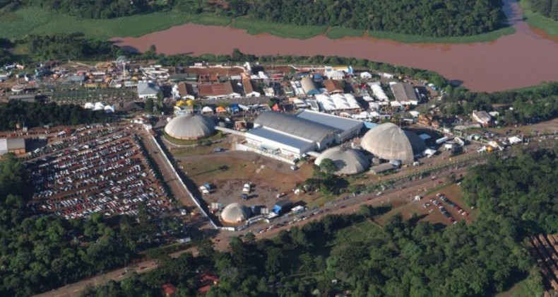 Efapi 2023 gera R$ 600 milhões em negócios e supera expectativas.