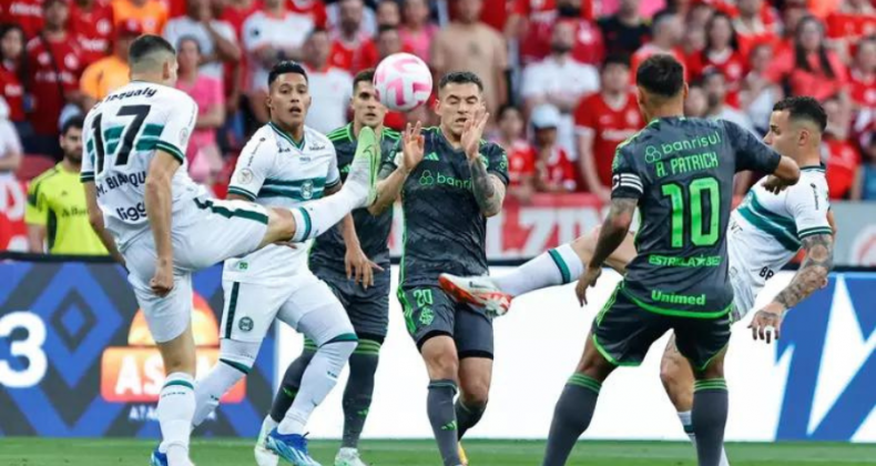 Em jogo de 4 pênaltis, Inter perde para o Coritiba no Beira Rio.