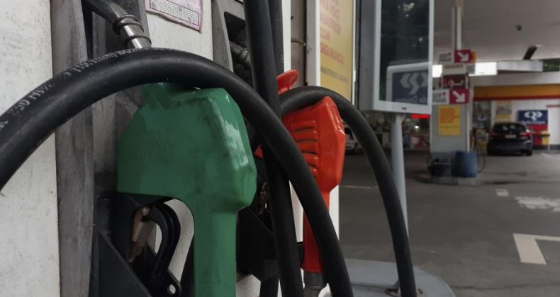Petrobras reduz preço da gasolina e aumenta o do diesel.