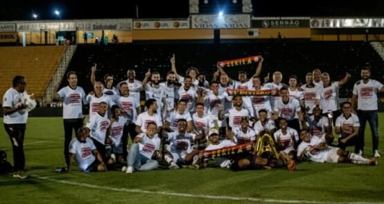 Vitória é campeão do Campeonato Brasileirão Série B de 2023.