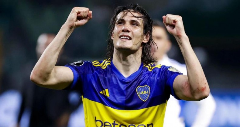 Cavani é oferecido ao Grêmio, que avalia a situação do centroavante.