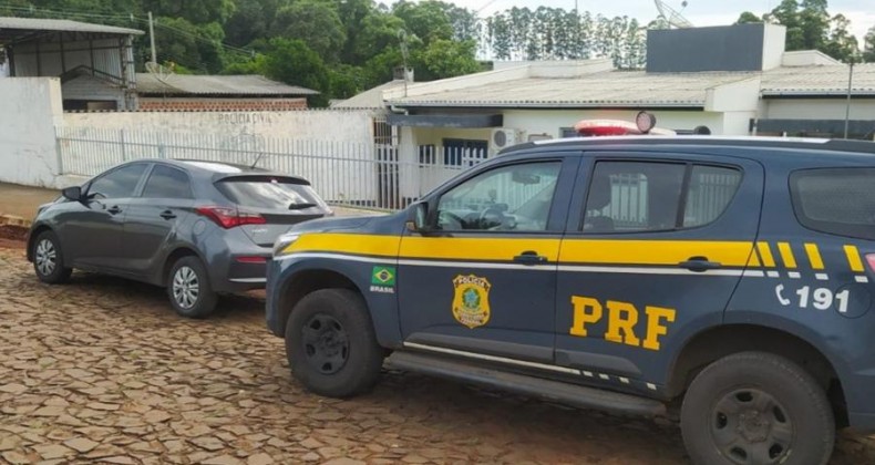 Homem é preso com carro roubado em Nonoai/RS.