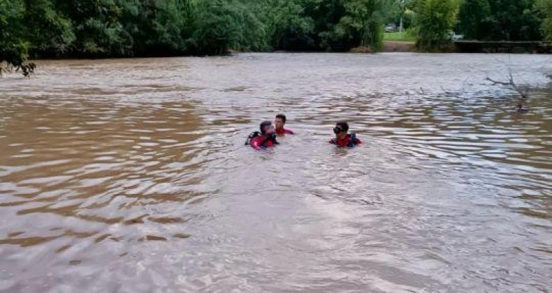 Jovem morre afogado após entrar em rio no Oeste.