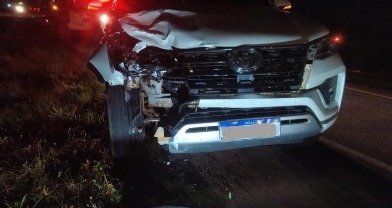 Motociclista morre após colisão com carro no Oeste de SC.