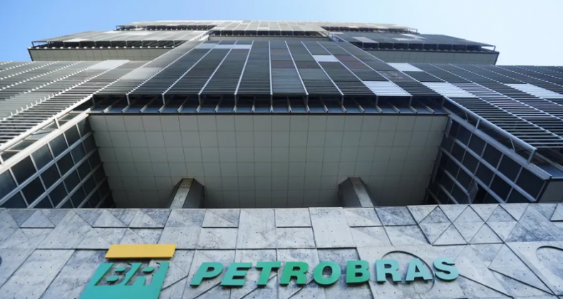 Petrobras anuncia redução do preço do diesel para as distribuidoras.