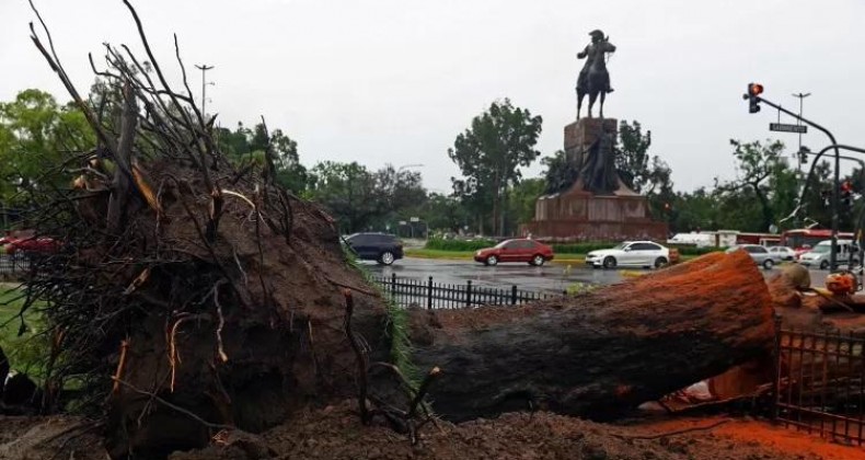 Temporal causa 13 mortes na Argentina.