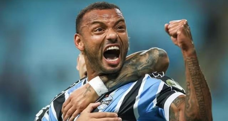 Grêmio goleia o São José na Arena e vence a primeira no Gauchão.