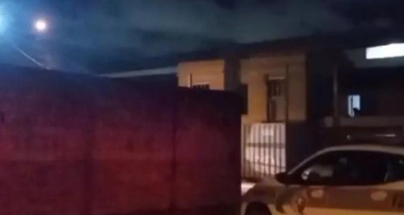 Homem suspeito de cometer estupros é espancado até a morte por grupo.