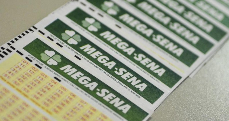 Mega-Sena acumula e prêmio vai a R$ 5,5 milhões.