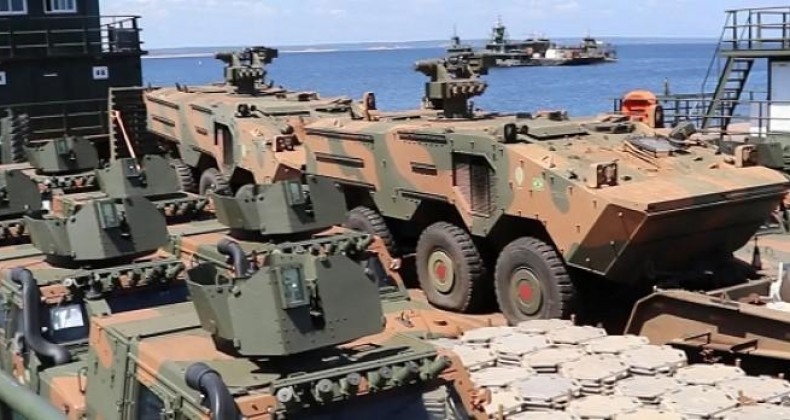 Blindados chegam a Roraima e reforçam fronteira com Venezuela e Guiana.