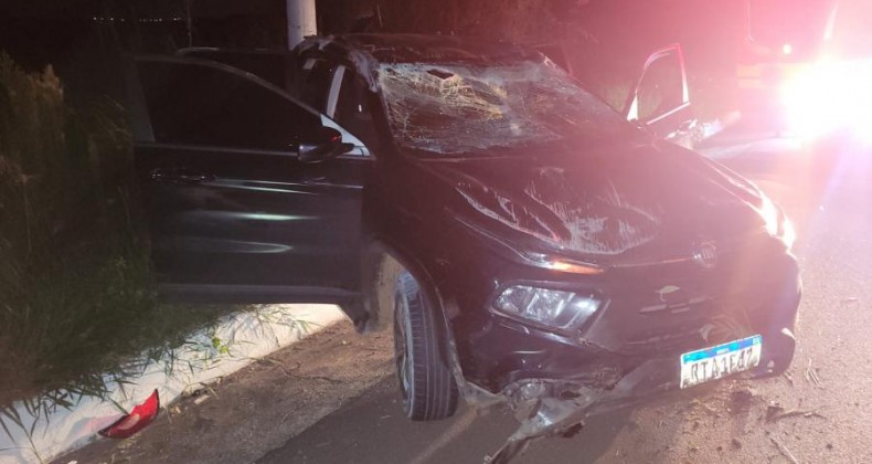 Carro sai da pista na BR-282 no Oeste de SC.