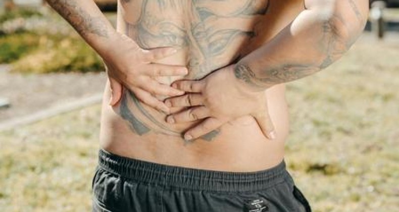 Cerca 80% das pessoas enfrentarão dor nas costas em algum momento da vida, aponta OMS.